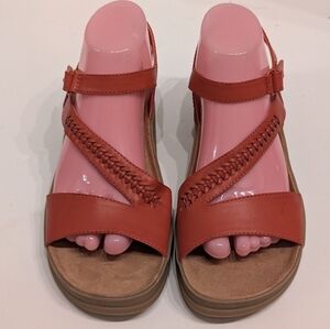 NWT Baretraps Women's 9 Frolick Ginger Strappy Sandals